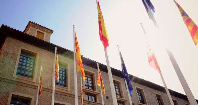 El Gobierno de Aragón convoca cinco becas para periodistas recién titulados