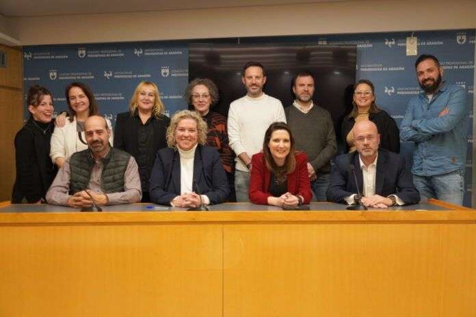 Junta de Periodistas de Aragón con Isabel Poncela como presidenta-decana.