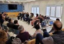 El primer encuentro de medios y gabinetes valora el respeto mutuo al trabajo e incide en el exceso de convocatorias