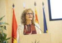 La periodista Melania Bentué recibe el Premio ASAPME Aragón 2025