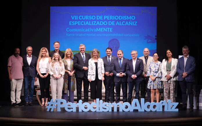 inauguracion-septimo-curso-periodismo-especializado-alcaniz-foto-familia