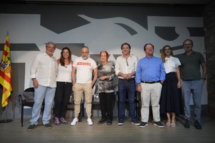 Foto de familia en el XXIII Encuentro de Periodismo de Altura en Castejón de Sos