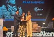 Marta Garú reivindica el periodismo de calle al recibir el Premio Pilar Narvión